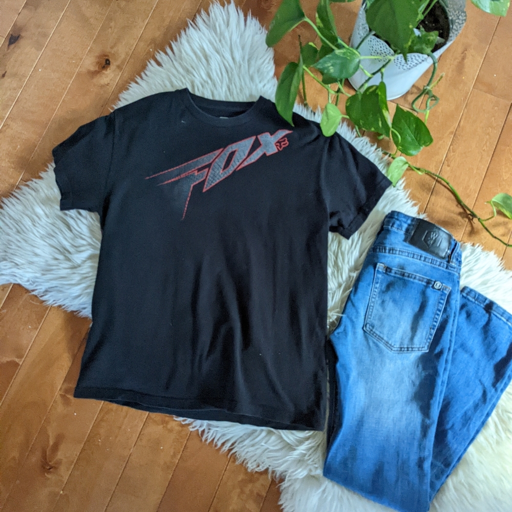 👕FOX - Graphic Logo T-shirt